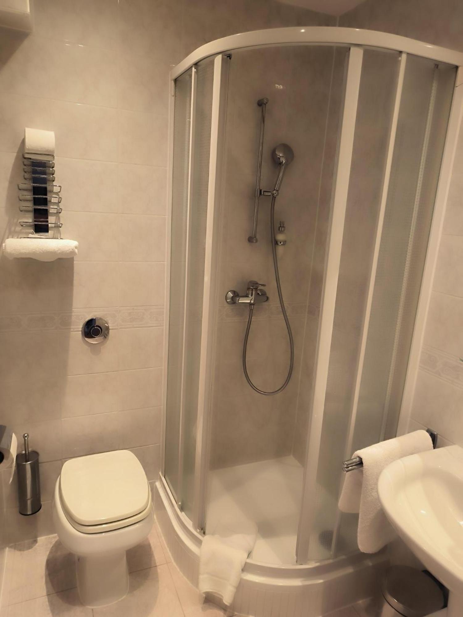 Hotel Trinity Alamóc Kültér fotó