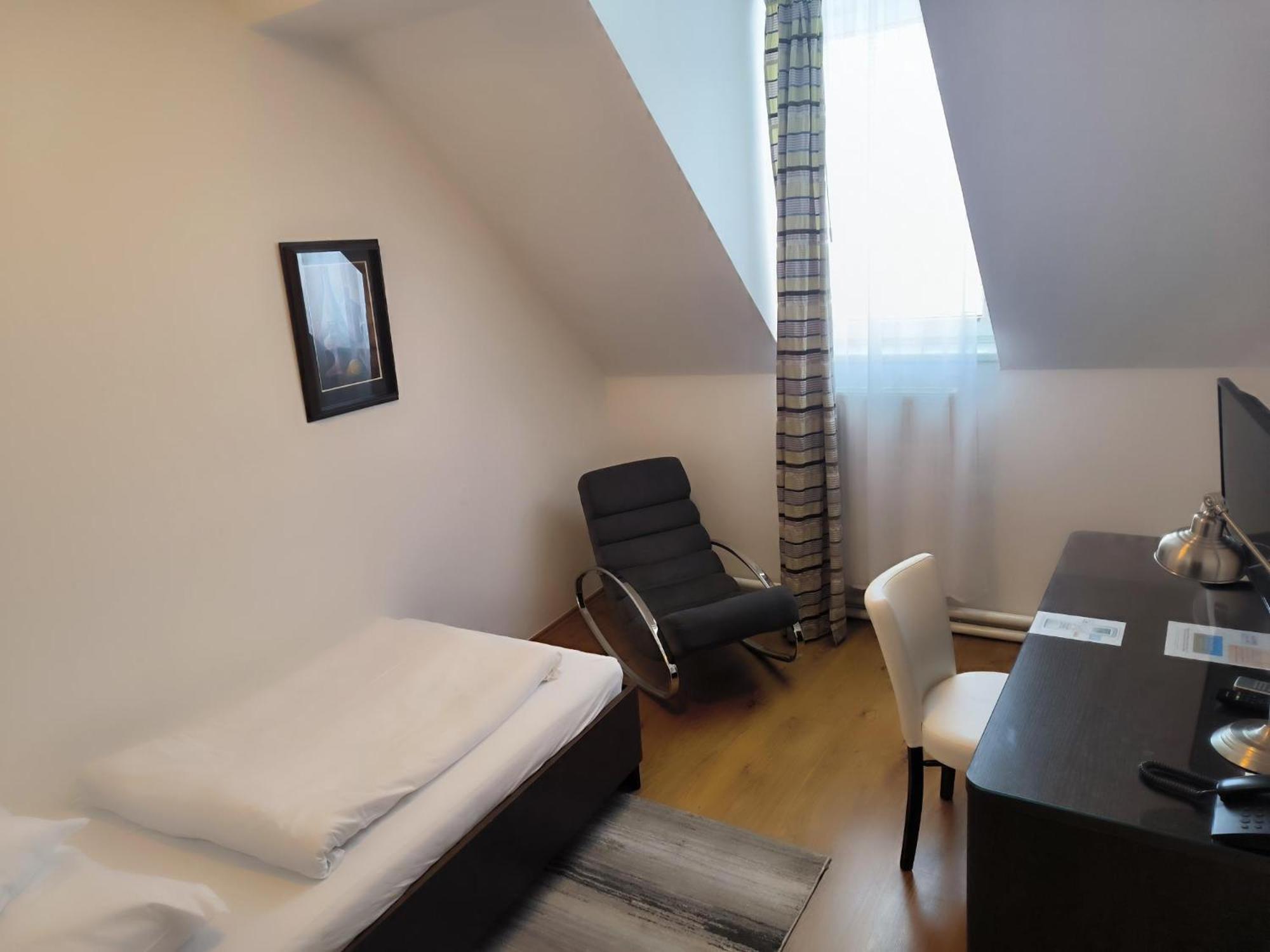 Hotel Trinity Alamóc Kültér fotó