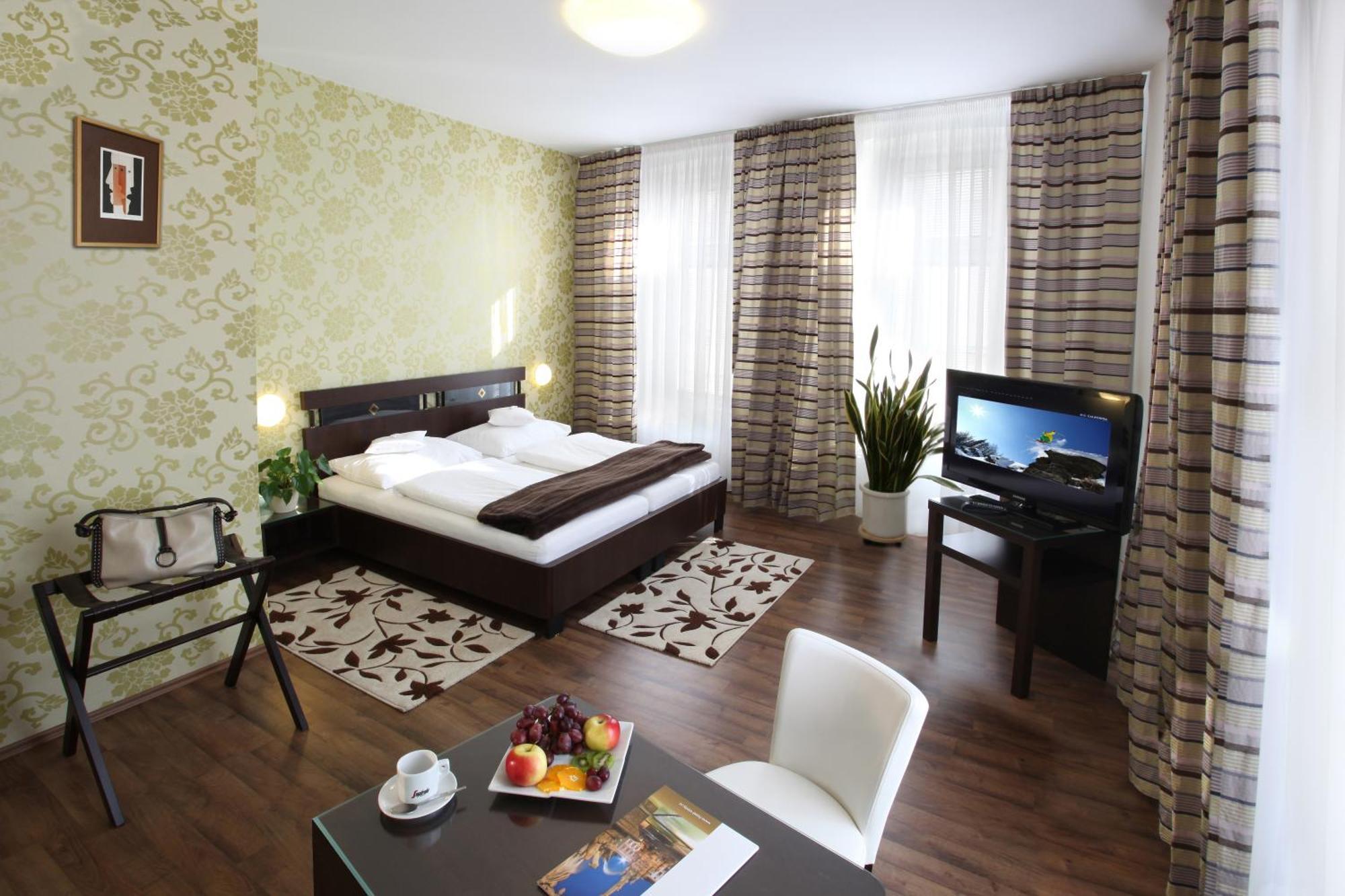 Hotel Trinity Alamóc Kültér fotó