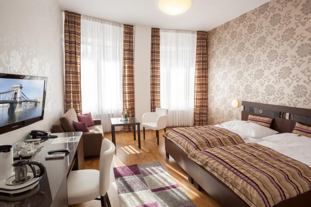 Hotel Trinity Alamóc Kültér fotó