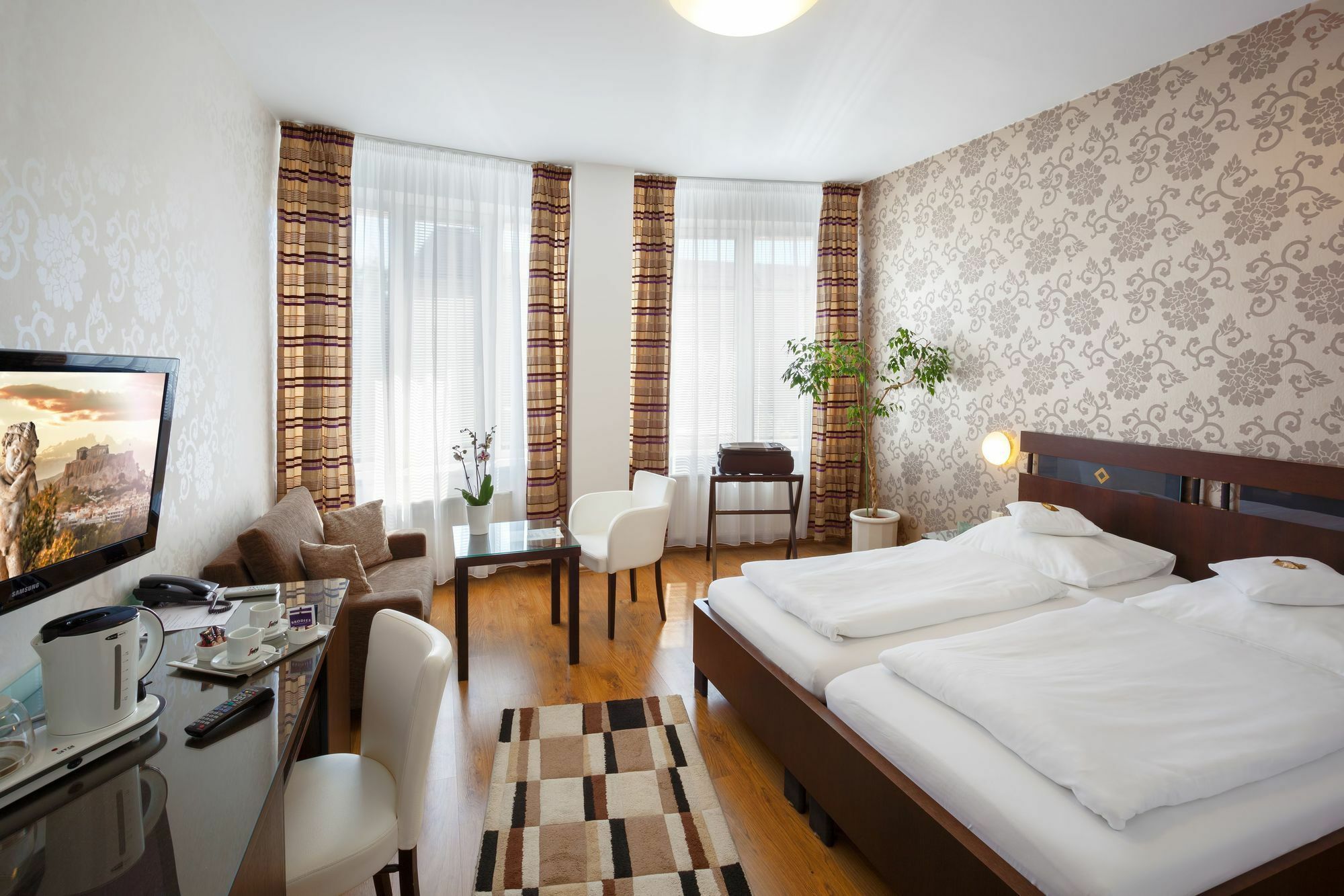 Hotel Trinity Alamóc Kültér fotó