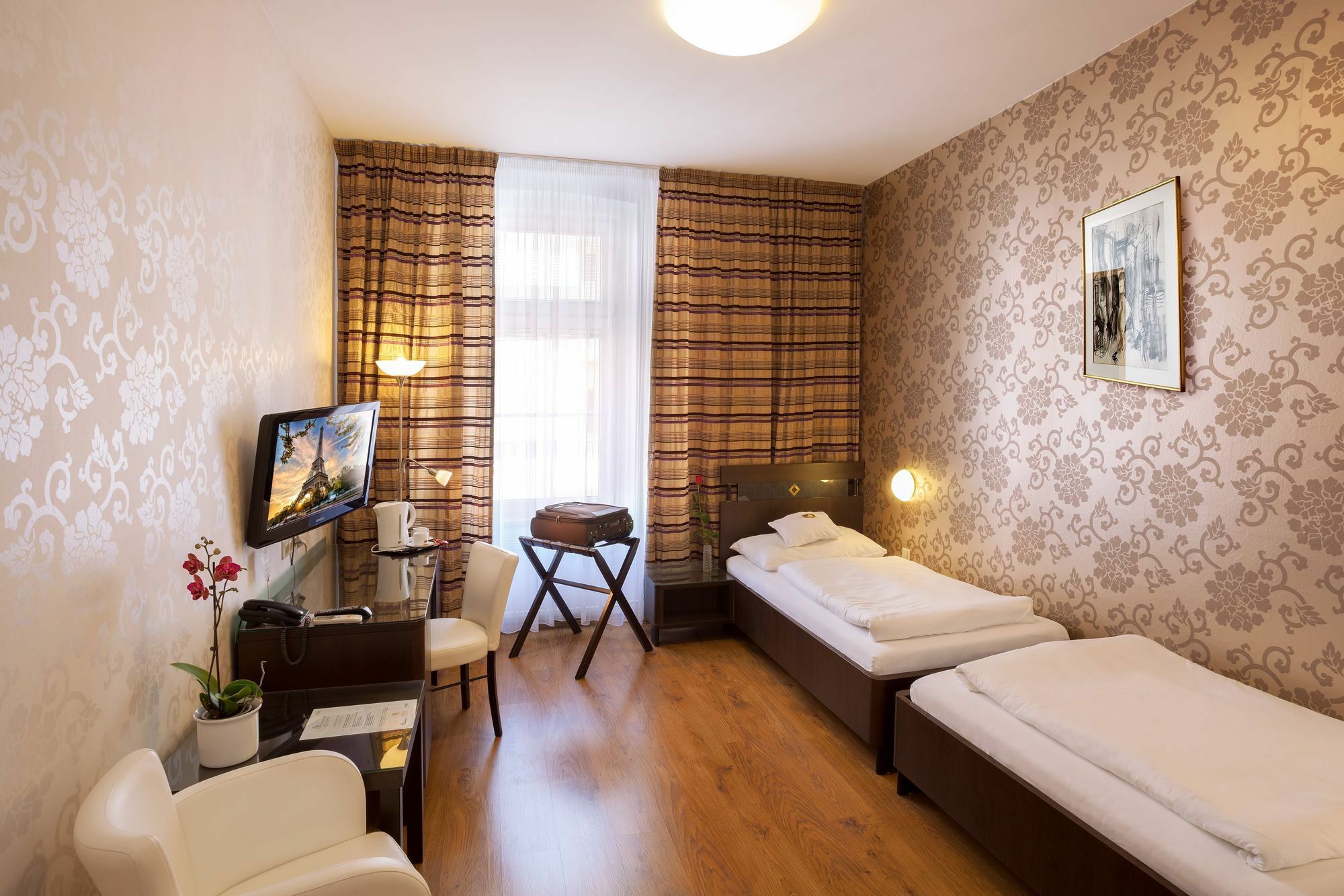 Hotel Trinity Alamóc Kültér fotó